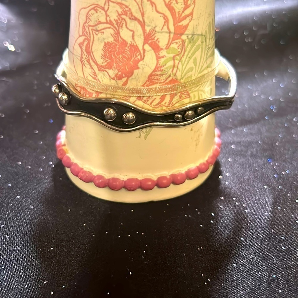 Sasspurilla Cuff Bracelet